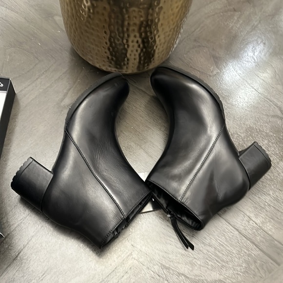 NATURALIZER Bay Waterproof Booties (Wide) - Picture 8 of 14